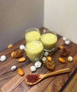Makhana Shake | Foxnut Milkshake | Makhana Milkshake | Healthy Makhana Drink — recipe by Renu Dalal